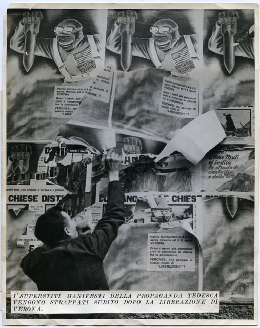 Anonimo I manifesti superstiti della stampa tedesca vengono rimossi a Verona 1945 F257036