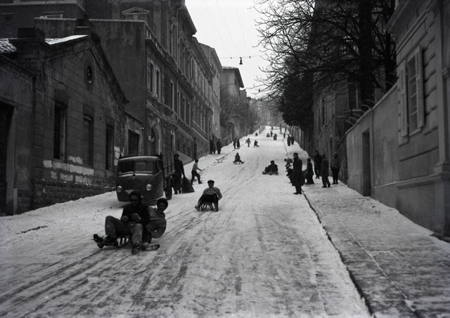 Adriano de Rota Inverno in città. Via Buonarroti 1954 RO004772_001